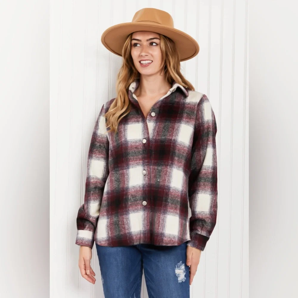 Comfy Relaxed Plaid Flannel Button Up Jacket - Picture 6 of 6